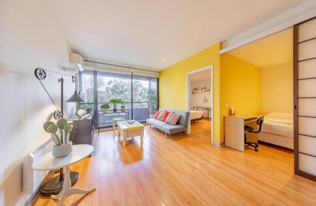 Swanston St Apt UniMelb