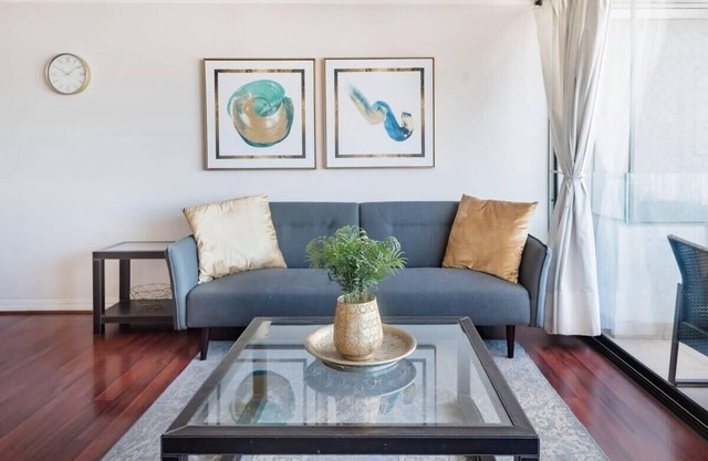 Sweeping Vistas at a Sumptuous City Escape