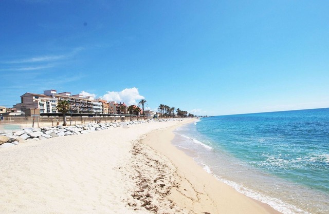 Sweet Home - Near the beach and train station at 30 minuts from Barcelona