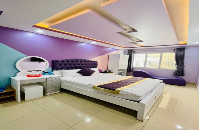 SWEET HOTEL