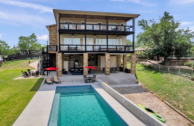 Sweet Life Lake LBJ Grand Getaway: Private Beach, Pool & Entertainment Oasis for 16!