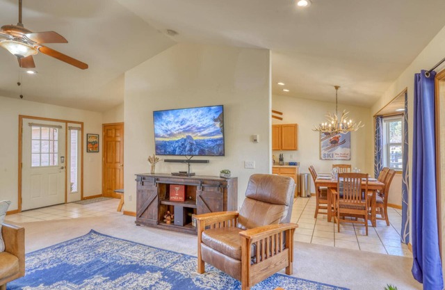 Sweet Retreat: Bright Home with Sunroom, Fireplace, Fenced Yard, Mountain Views, Near Hot Springs