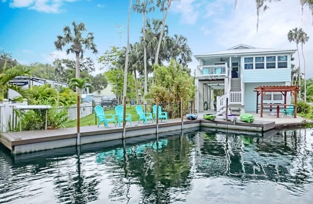 Swim Mat, Kayaks, Fire Pit! PET FRIENDLY - Sunfish Cove - Weeki Wachee River