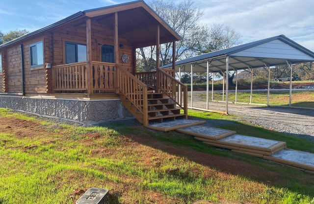 SWIMBAIT CABIN