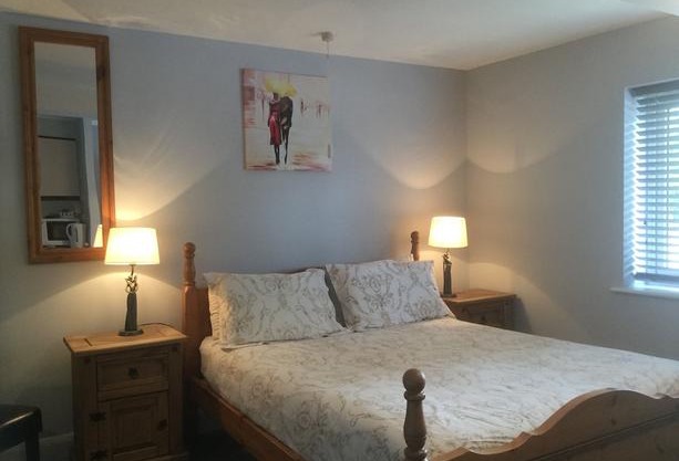T & J Motel