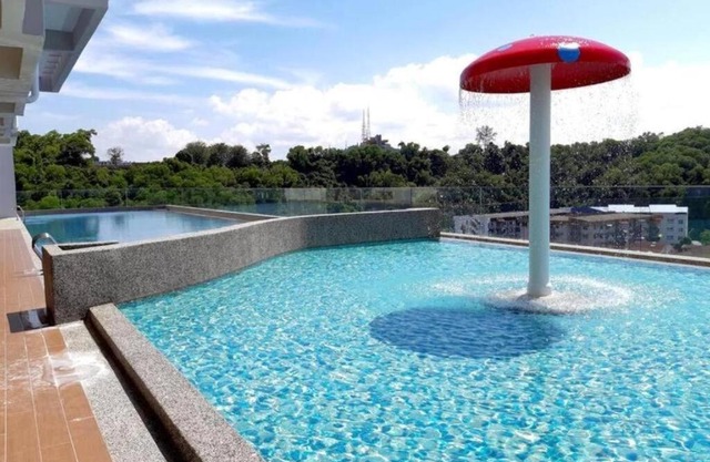 T STAY at Icon Residence -for 1 Room Free Netflix & Pool