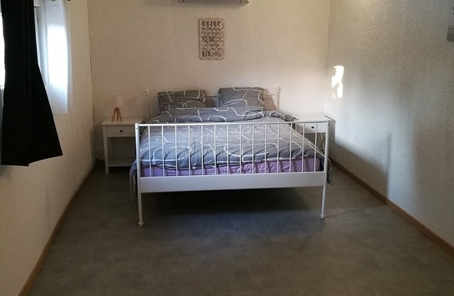 T2 + cottages with heated pool in a park