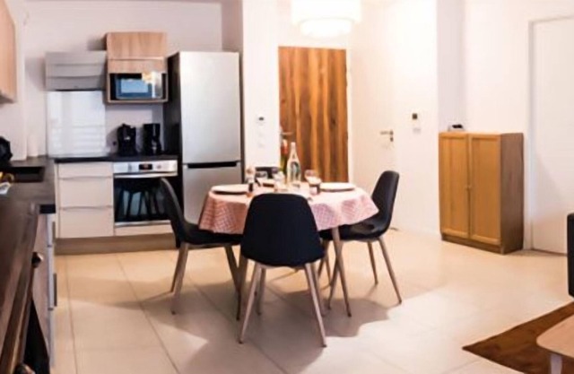 *T2*Modern*active *La Conciergerie Martinkey's*