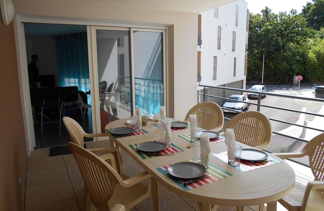 T2 with its large terrace of 15 m² (Anglet limit)