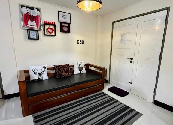Tagaytay Swiss cabin Netflix/Wifi/Parking