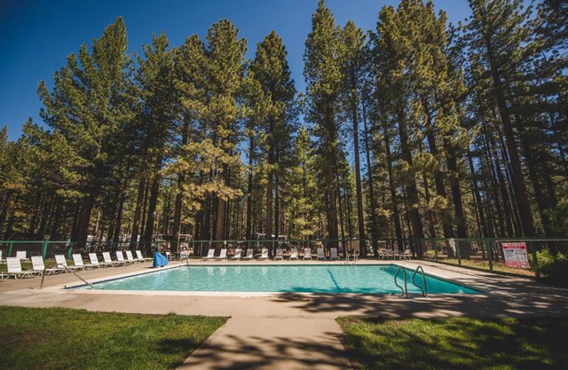 Tahoe Valley Cottage 5