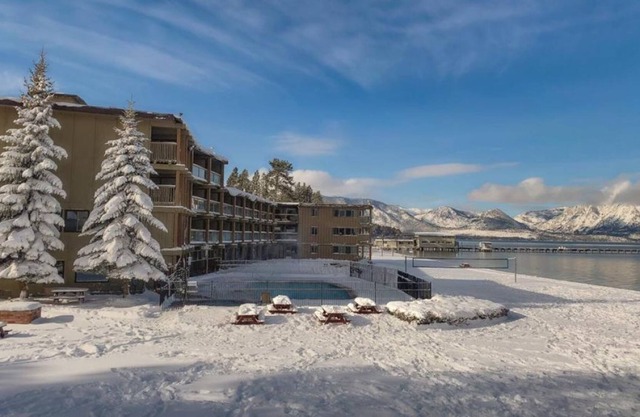 Take An Amazing Vacation! On-site Pool and Spa, Near Emerald Bay State Park!