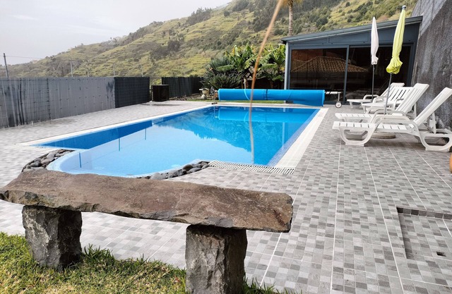 Take full advantage of a relaxing atmosphere with gorgeous sea/mountain views
