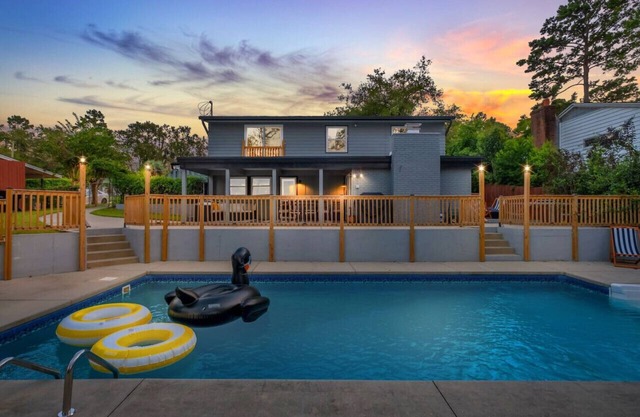 TAL Getaway|POOL |7 Mins to FSU