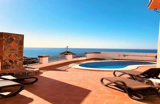 Tamango hill villa private pool & panoramic views