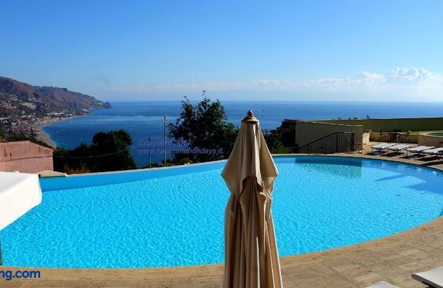 Taormina Chic Apartment - Taormina Holidays