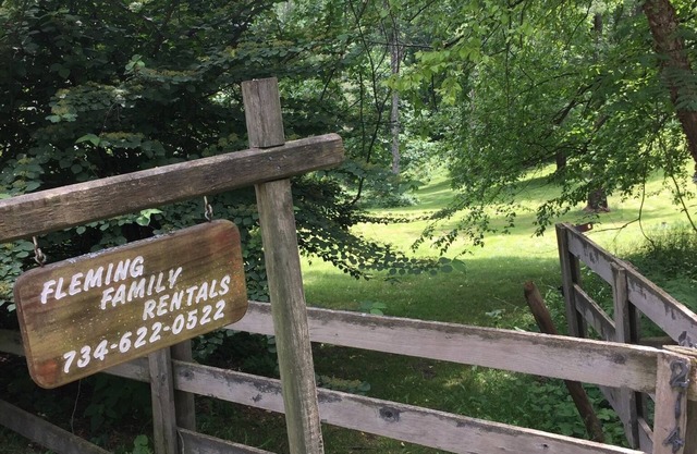 Tappan Lake Area: Sunny, peaceful Cottage with Fishing Pond on 13 Gorgeous Acres