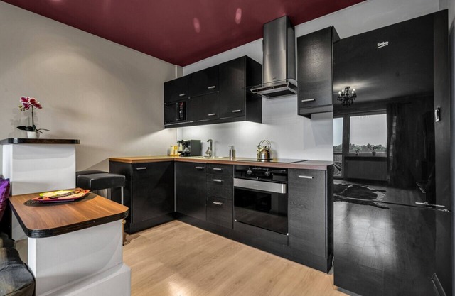 Targówek Apartment - Parking, Balcony, Train nearby by Rentujemy