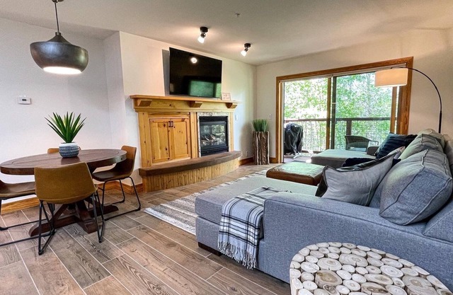 Targhee Creekside Condo - direct shuttle service to Targhee!