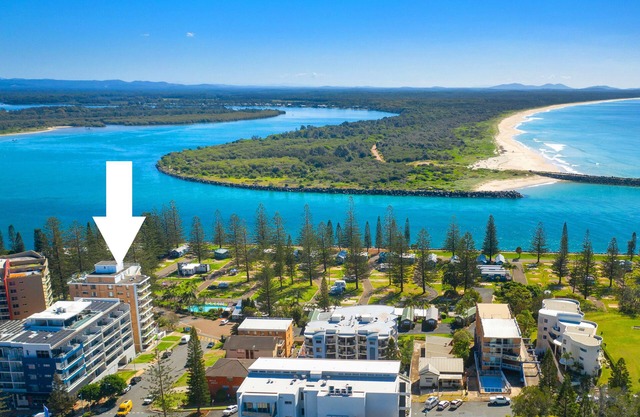 Tasman 17 - Spectacular Ocean & River Views