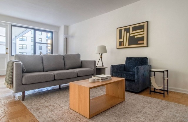 Tasteful UES 1BR w/Gym & Pool, walk to Central Park, by Blueground
