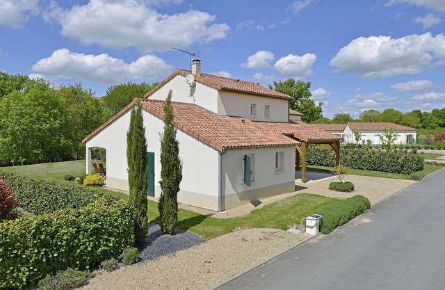 Tasteful villa with Wi-Fi, located in natural surroundings