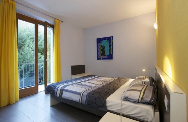 Tastefully furnished apartment in a small residence in a sunny location