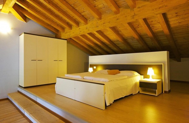 Tastefully furnished apartment in a small residence in a sunny location