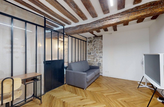 TBS 182 - Lovely suite Arts et Métiers district