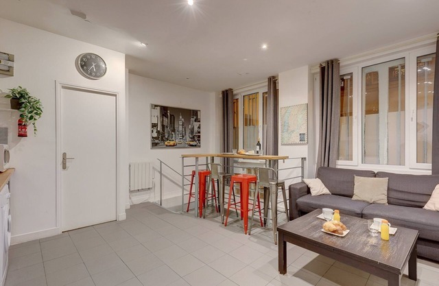TBS 200 - Cosy apartment Quartier Oberkampf