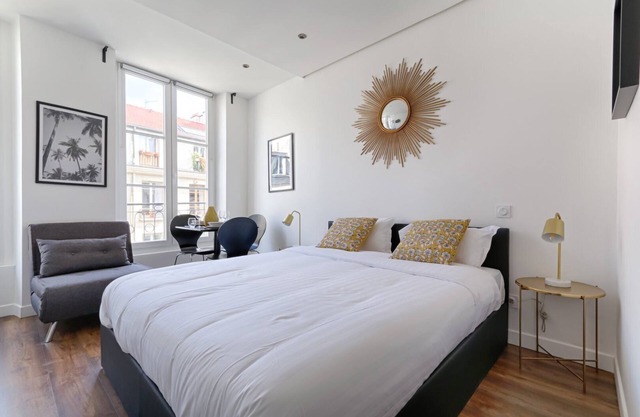 TBS 313 - Elegant studio near Marais district