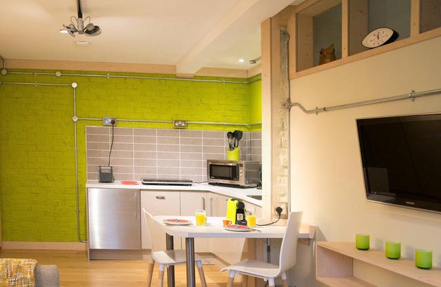 Teasel at Claron Lodge - Beautiful En Suite Studio Apartment