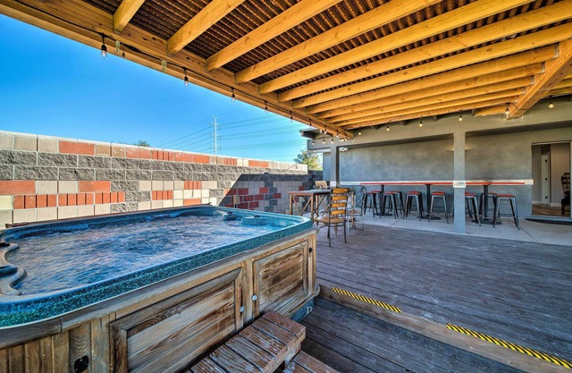 Tempe Temptation: Luxury Home w/Jacuzzi
