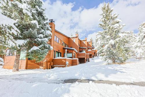 Tennis Townhome 2 Bd 25 Ba TTMR