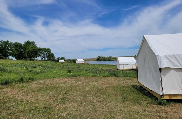 Tentrr State Park Site - Nebraska Sherman SRA - Redwood Lakeview B - Single Camp