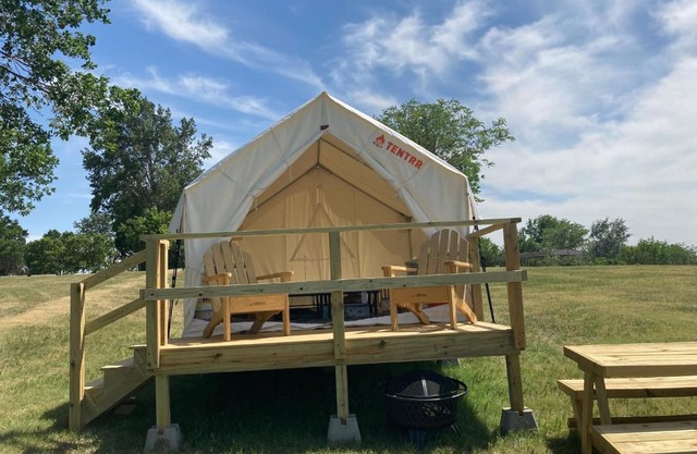 Tentrr State Park Site - Nebraska Sherman SRA - Middle Ridge Lakeview G - Single Camp