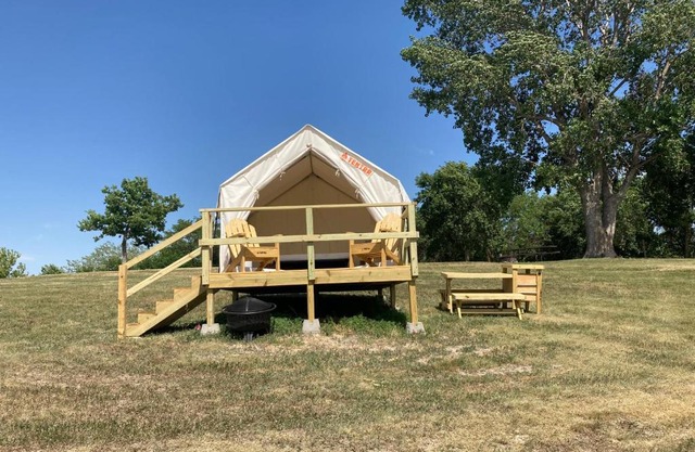Tentrr State Park Site - Nebraska Sherman SRA - Middle Ridge Lakeview H - Single Camp