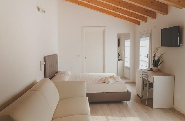 Terra Ferma Rooms&More