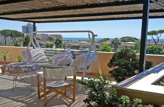 TERRACINA BEAUTIFUL PENTHOUSE NEAR SEA BIG TERRACE