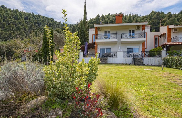 Thalia Maisonette No 6 by Travel Pro Services