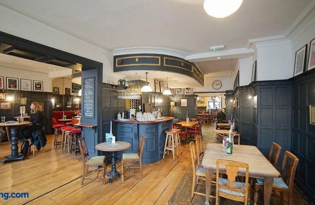 The Alma Taverns Boutique Suites - Room 5 - Hopewell