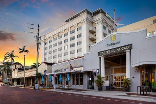 The Banyan Hotel Fort Myers, Tapestry Collection by Hilton