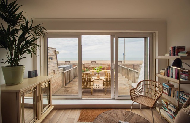 The beach box - a houses that sleeps 6 guests in 3 bedrooms