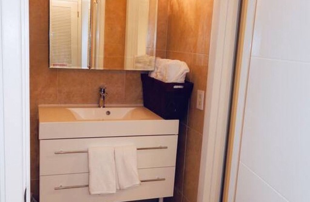 The Blue Octopus - 1br King Bed Condo
