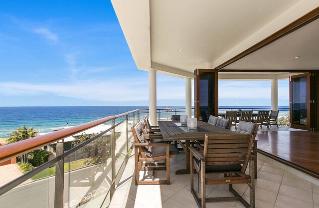The Boardroom- Paradise for the whole family including the fur babies