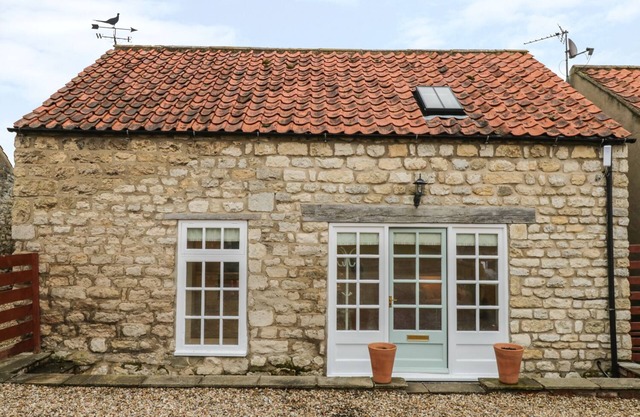 THE BOTHY, 21 WEST STREET, pet friendly in Malton