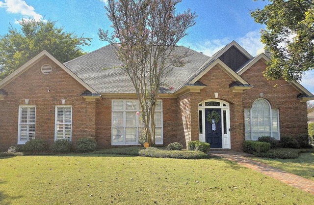 The Brook at Eastchase/5-bdrm 3.5 bths