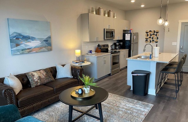 The Buckeye Bungalow | Garage | Walk-In Shower!