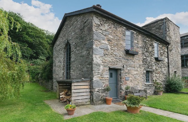 The Chapel Po House - One Bedroom House, Sleeps 2