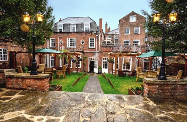 The Chequers Hotel